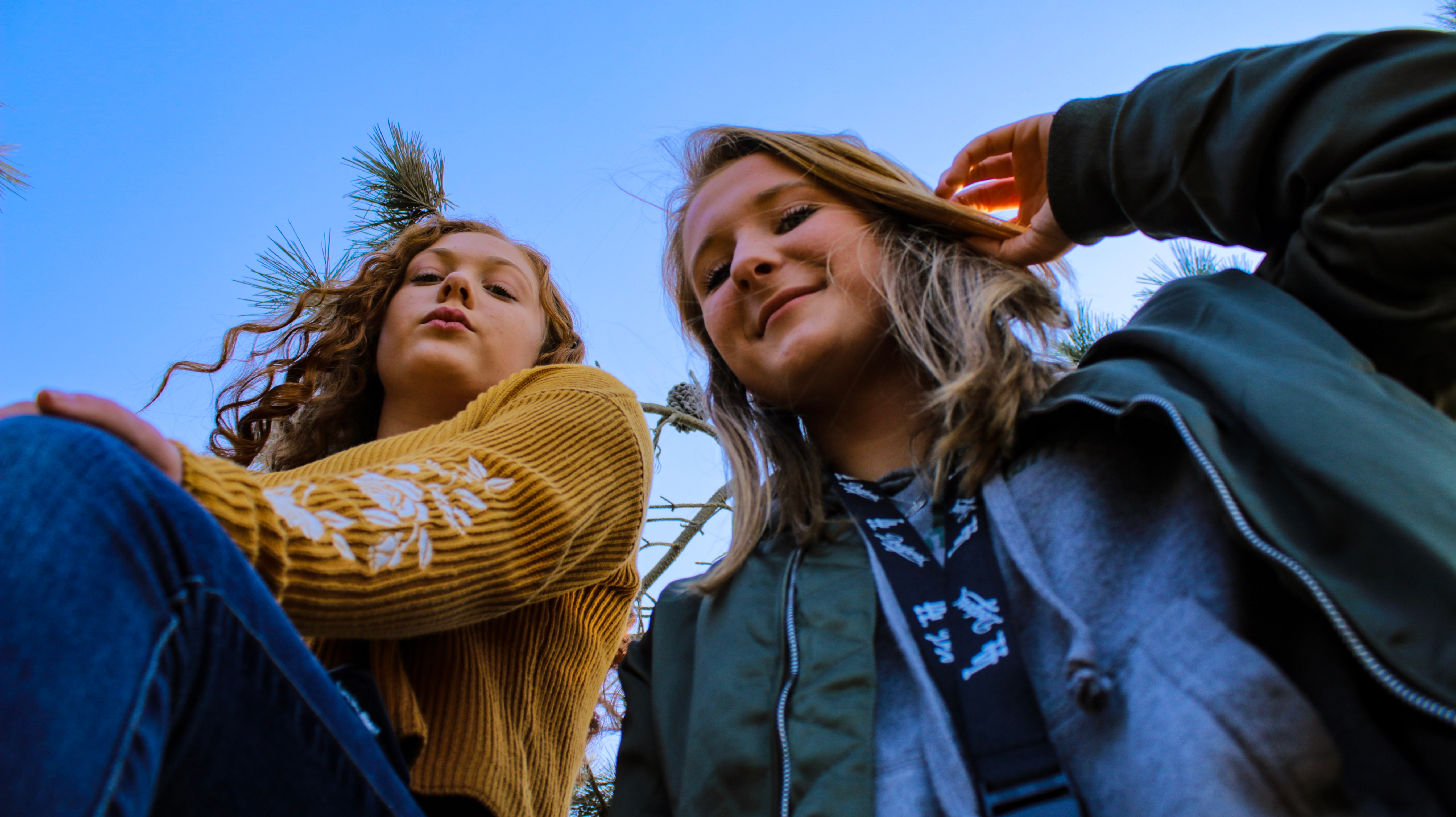 Bild Banner 2 junge Frauen